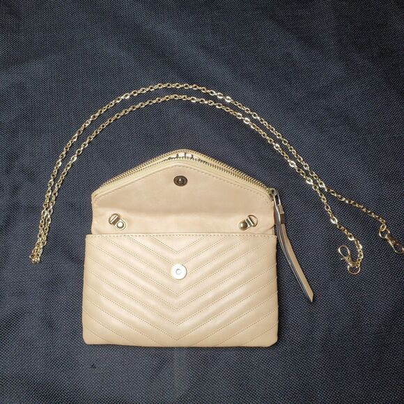 Vegan Quilted Beige Leather Crossbody Purse Clutch Gold Chain Urban Expressions - Picture 14 of 14